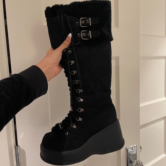 ☆ y2k fuzzy winter boots ☆ - Picture 8 of 12